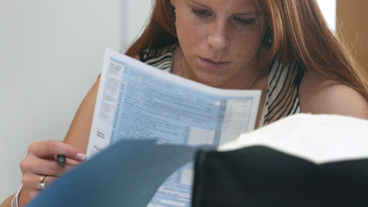 La personas con un número ITIN podrán acceder a diversos servicios de forma virtual para la declaración de impuestos o conocer el estatus de los reembolsos, según señala el contador Jimmy McCormack Hurtado. El experto también explica qué debes tener en cuenta con algunos créditos.