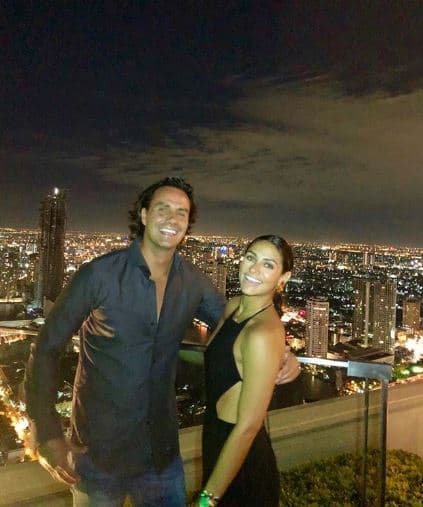 Renata habló sobre este tema en una entrevista que otorgó al programa 'Intrusos', donde aseguró que para el amor no hay edad y que ella es la más feliz con su relación.