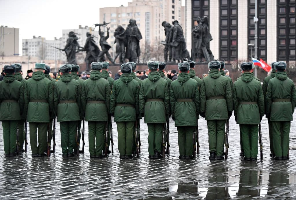 Dos detenidos en Kansas por hacer negocios con Rusia: ¿qué equipos y servicios le vendían?