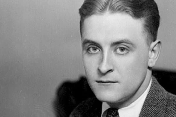 F. Scott Fitzgerald cautivó a cientos de personas con la literatura que era un reflejo de su propia juventud tras la Primera Guerra Mundial.