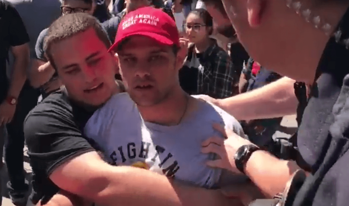 Tensión en CSUF entre seguidores de Donald Trump y estudiantes