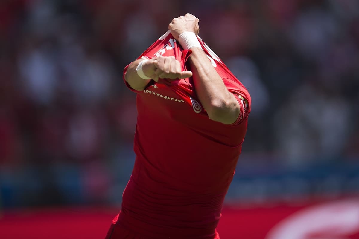 Antonio Ríos centró desde la banda izquieda y el delantero saltó sin marca en el área para conectar de cabeza. El balón se metió por el ángulo del arco de Gibrán Lajud.