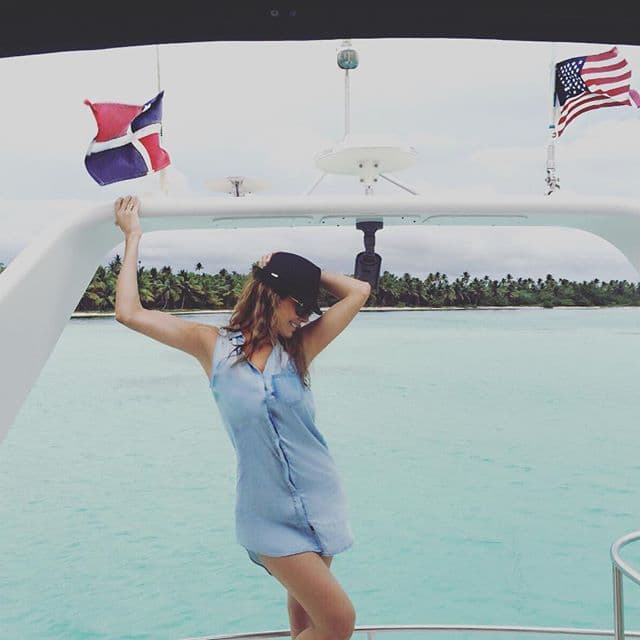 Poco a poco nos ha dado una probadita de su sensualidad.