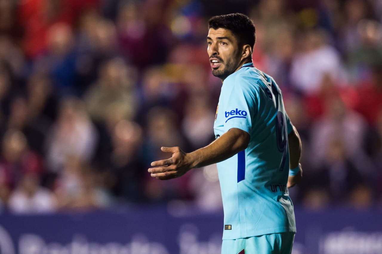 Otro latino dentro de esta lista de jugadores valiosos del Mundial Rusia 2018, quien además ostenta el título de máximo goleador histórico dentro de la selección uruguaya. es 
<b>Luis Suárez</b>.