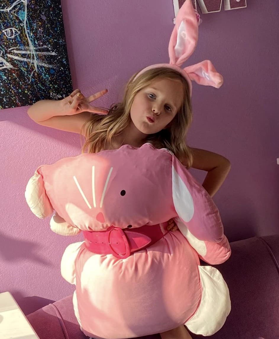 "Porque pues está acostumbrada a jugar mucho y en los niños más pequeños, el tiempo de concentración no es el mismo".
<br>