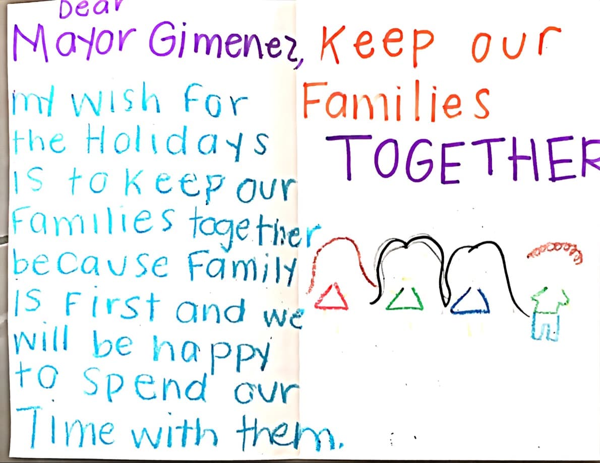 "La familia es lo primero y nos pone contentos pasar tiempo con ellos", escribió Brian en su carta. Sus papás, mexicanos, viven sin documentos en EEUU.