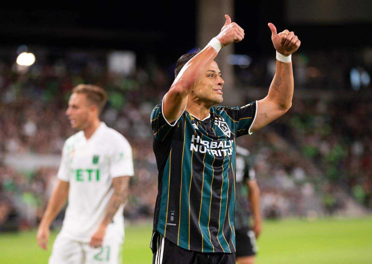 Javier Hernández tuvo un par de buenas ocasiones que no logró convertir en goles.
<br>