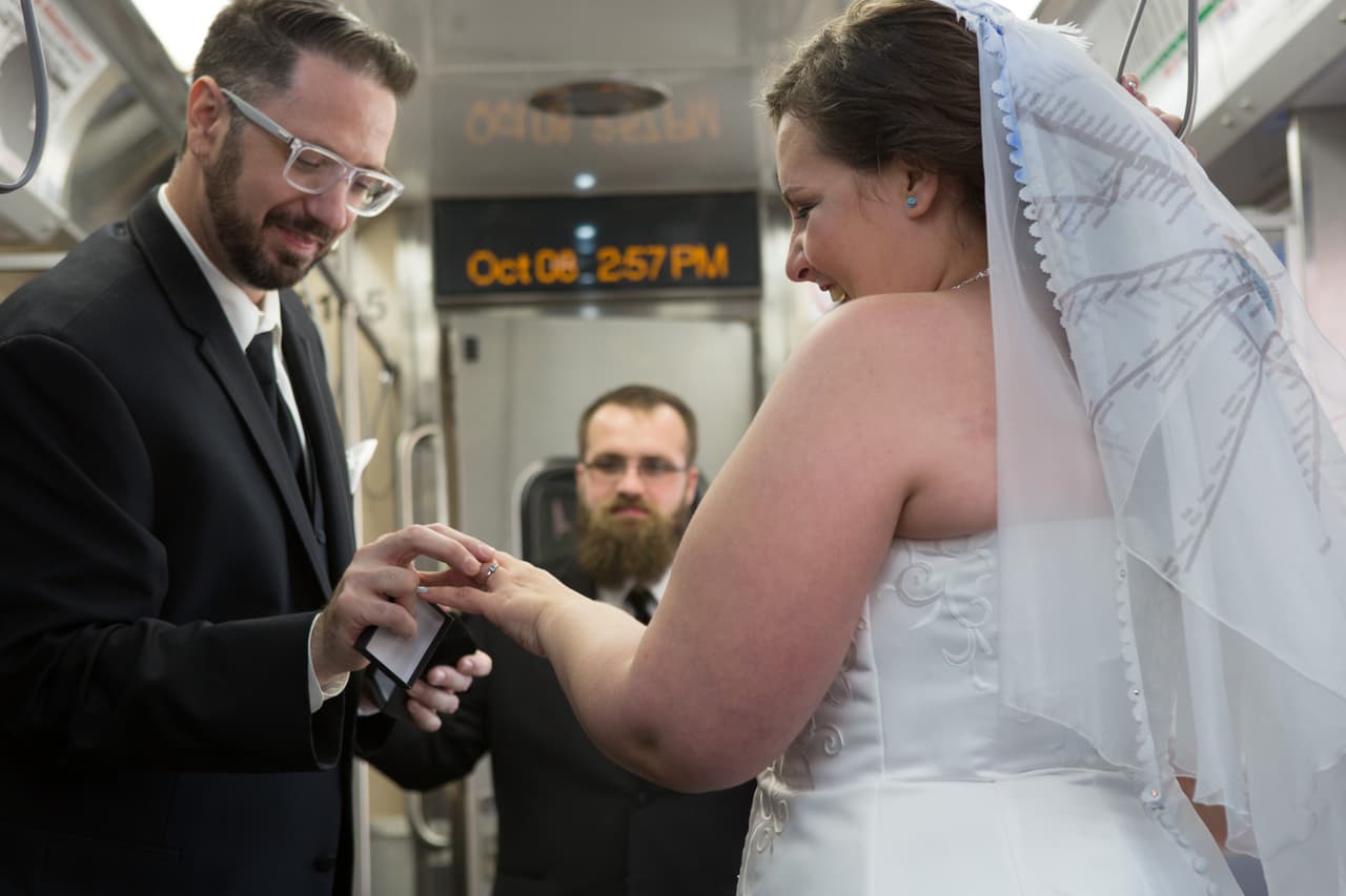 ¡Muchas felicidades a la feliz pareja y que vivan los novios!