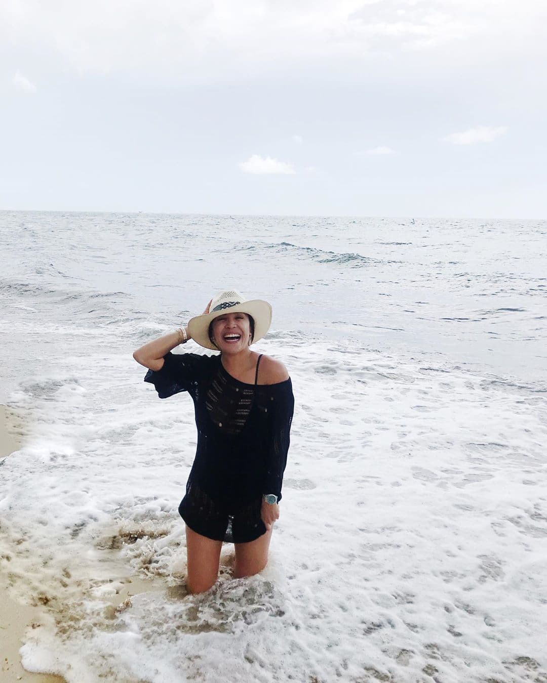 Los sombreros no pueden faltar en su guardarropa pues además de lindos cuidan su rostro de los rayos del sol.