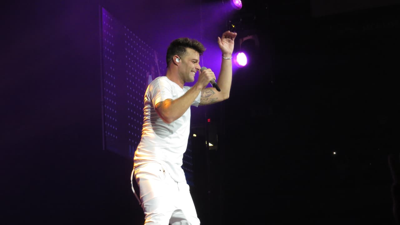 El One World Tour pasó por Chicago y el astro boricua deleitó con lo mejor de su repertorio. Mira esta galería con lo mejor del concierto de Ricky Martin.