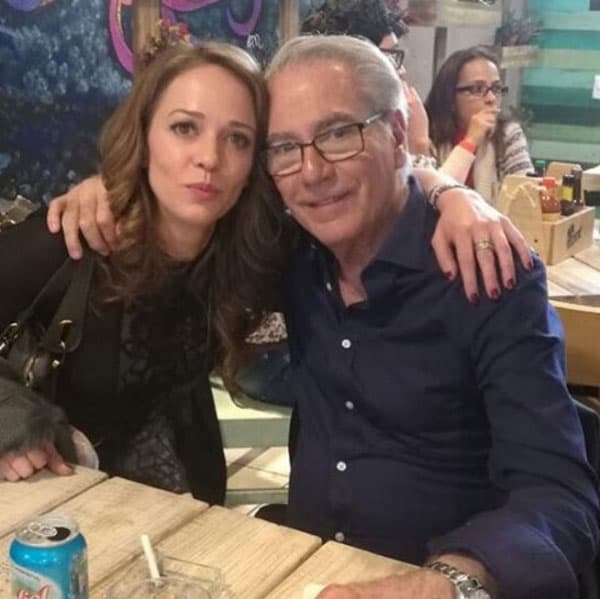 Otto Sirgo comenzó su trabajo en telenovelas en 1969, con 'Sortilegio' cumplió cuatro décadas de estar activo en televisión. Después de actuar al lado de Jacky Bracamontes y William Levy, el actor de origen cubano trabajó en nueve melodramas más.