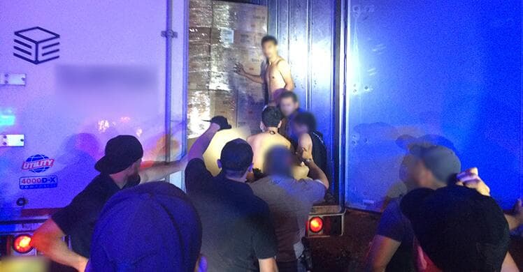 Las fotos de ICE son de varios operativos realizados en California, Arizona, y Texas.