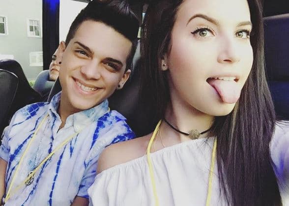 Fabyán nunca pierde su sonrisa y la contagia con sus nuevos amigos.