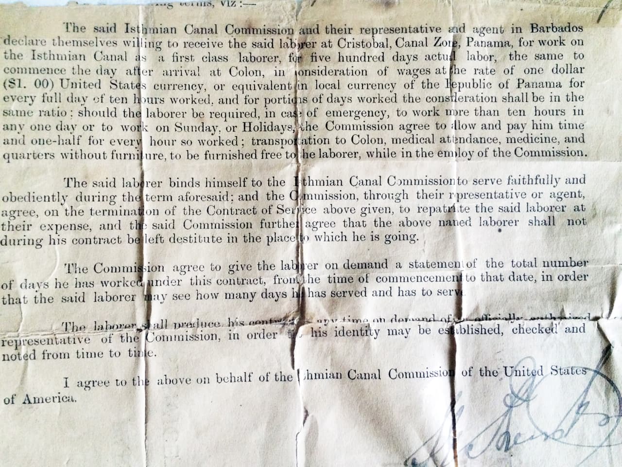 El contrato de trabajo que firmó Clemente Garnes, padre. Quinientos días de labores a cambio de un salario de 1 dólar por cada jornada de 10 horas.