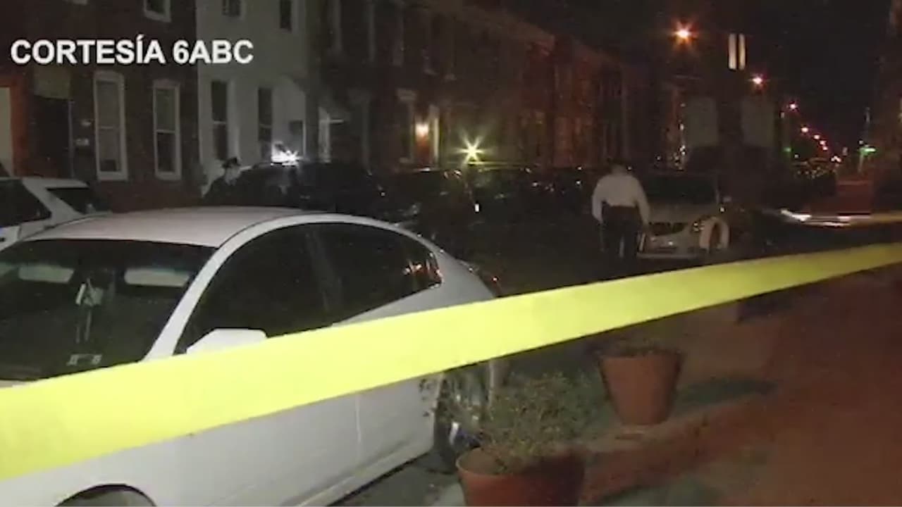 Un hombre hispano asesinado de varios balazos es una de las víctimas de un violento lunes en Filadelfia