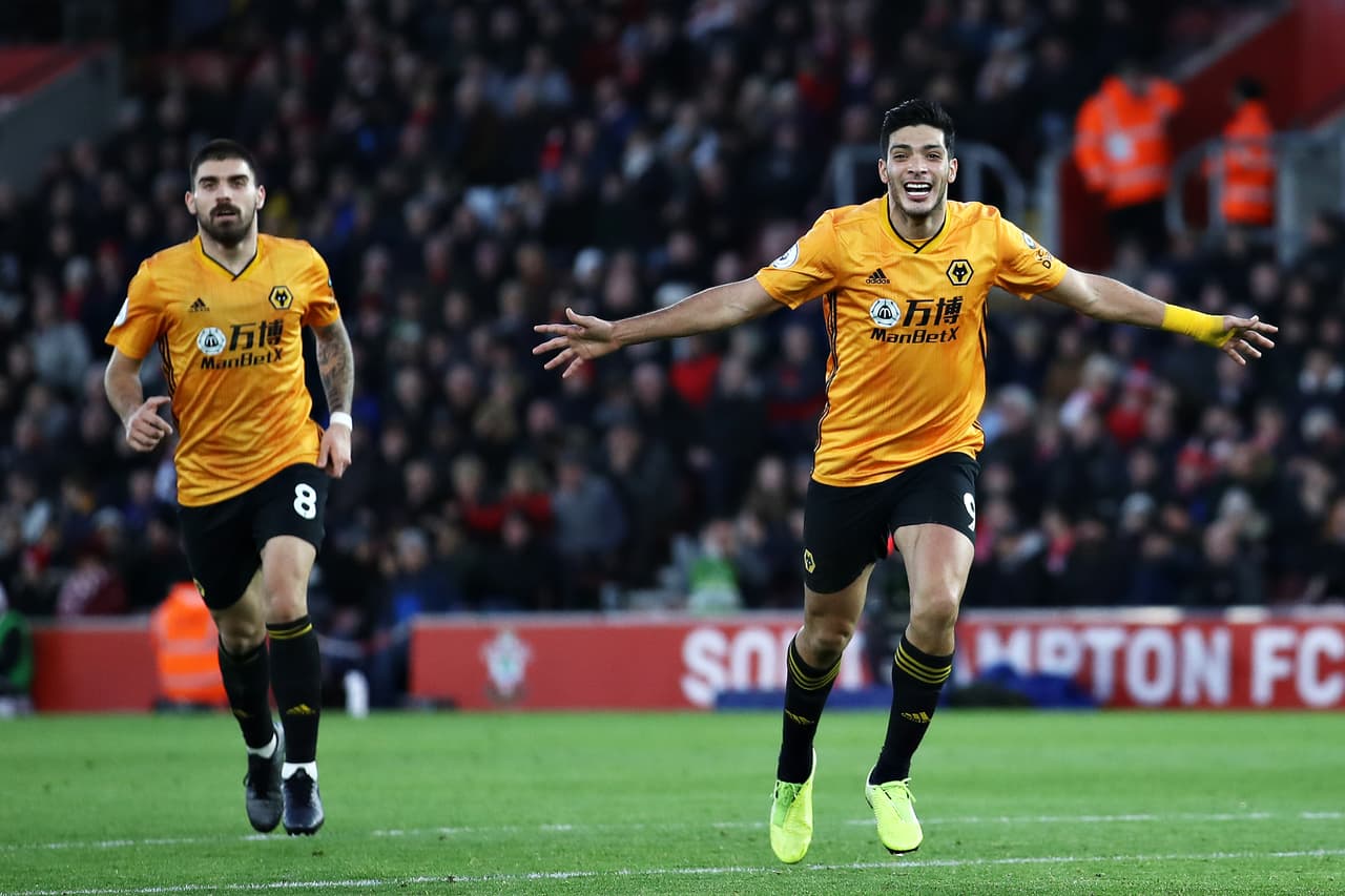 Bednarek (15’) y Shane Long (35’) aventajaron a los locales. Neto descontó al 53’ y Raúl Jiménez anotó de penal al (65’) y el segundo tanto del mexicano cayó al 76’.