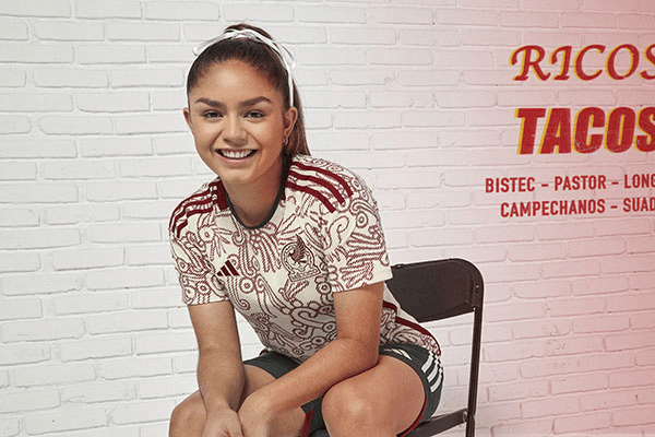 Este diseño que conjunta la tecnología con la historia de México en su cultura con tintes prehispánicos para la playera de visitante de México para el Mundial Qatar 2022 luce espectacular.