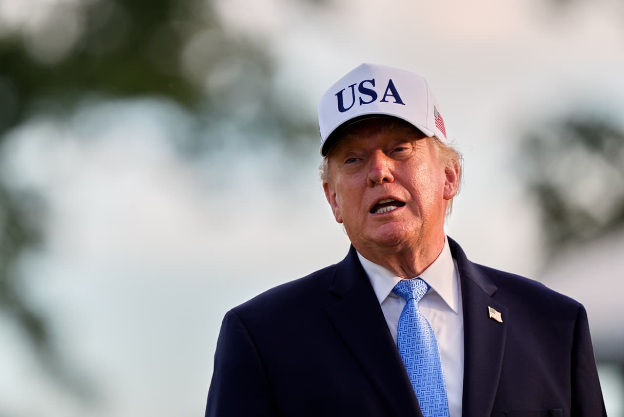 Donald Trump propone convertir uno de sus lujosos complejos de golf en una residencia presidencial
