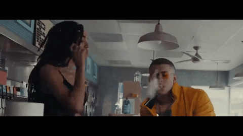 Por ello este organismo dijo buscar la censura del single 'Krippy Kush', al considerarla un mal ejemplo para la sociedad y, principalmente, para los jóvenes.