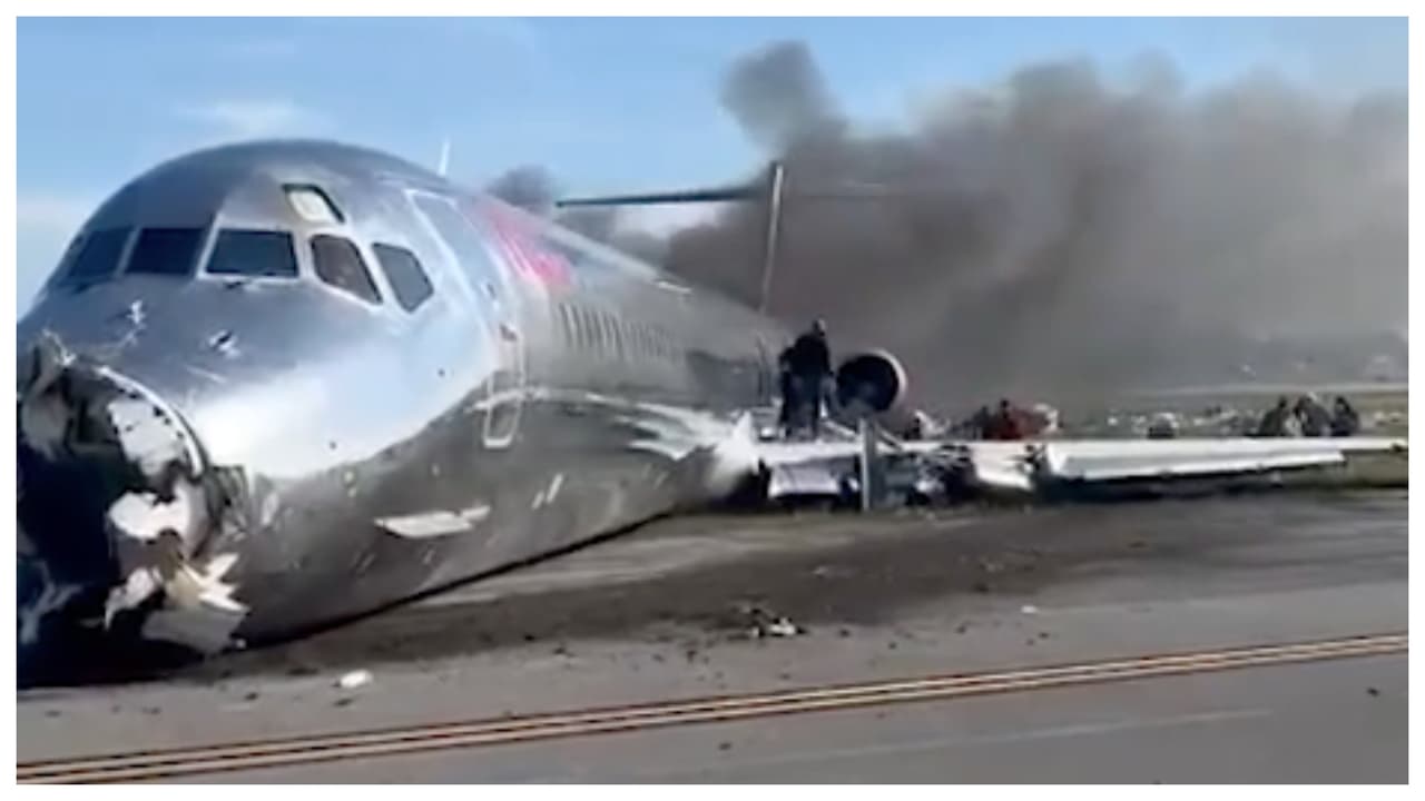 140 personas a bordo de un avión de la aerolínea RedAir, proveniente de Republica Dominicana, vivieron momentos de angustia y tensión, cuando la aeronave sufrió una falla en el tren de aterrizaje al llegar a Miami y se incendió.
