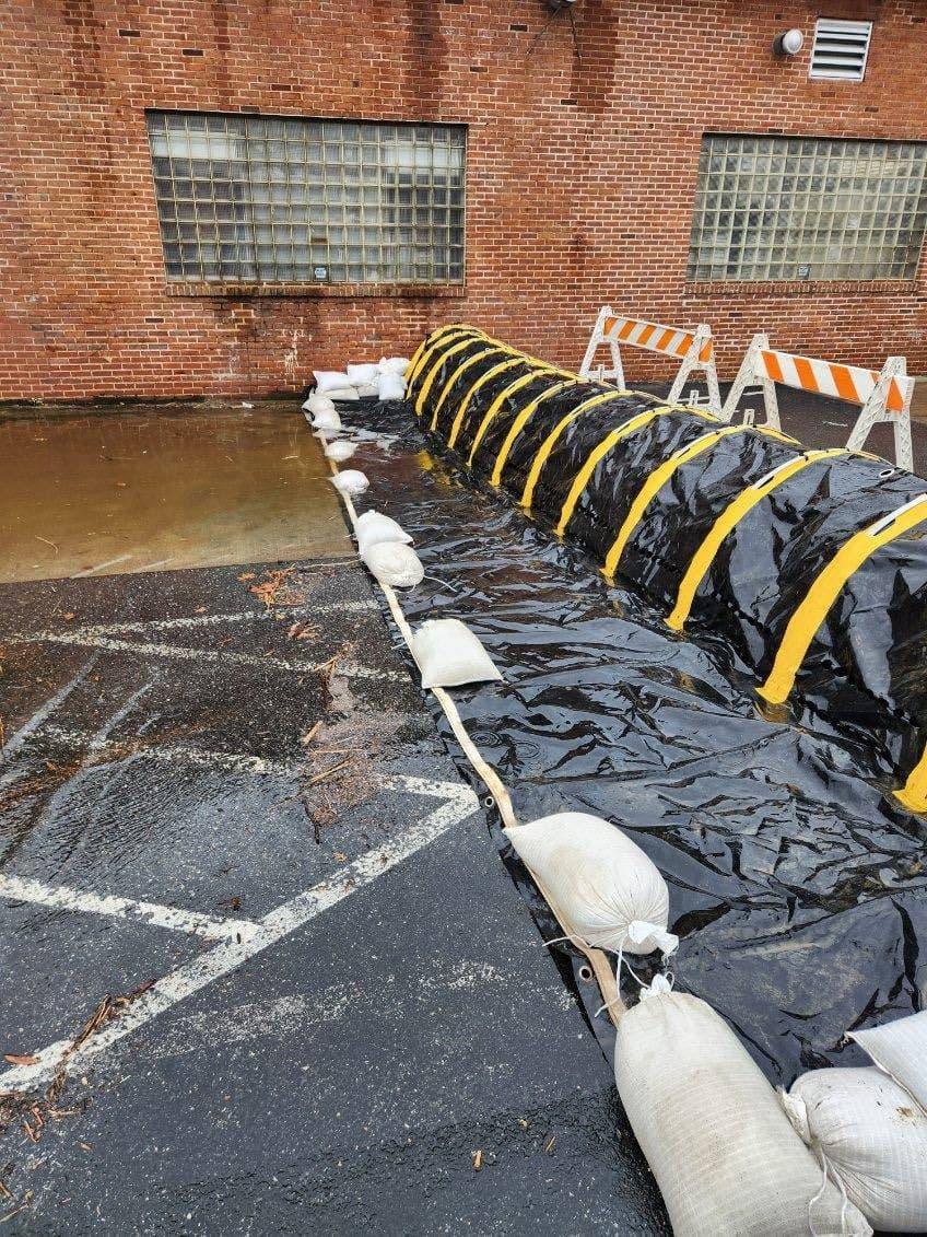 Varios puntos del DMV dieron muestra de los efectos de los suelos saturados.