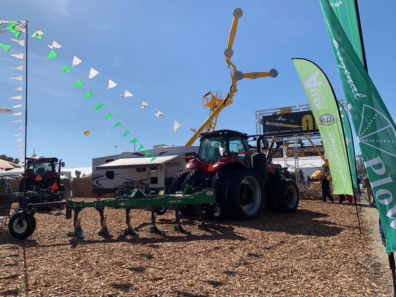 El cáñamo tiene un gran potencial, pero la verificación de la genética de semillas, los contratos de mercado y el trabajo con bancos pueden convertirse en obstáculos para los agricultores. El Pabellón de Educación y Marketing de Cáñamo de la Feria Mundial de Agricultura tiene expositores y seminarios que abordan estos temas y muchos más.