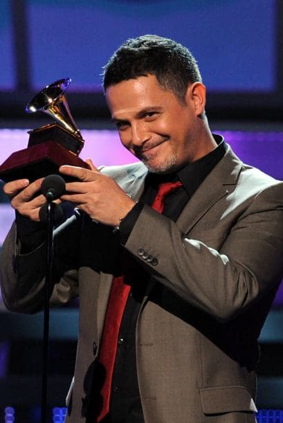 En 2013 se llevó el premio a Mejor Álbum Vocal Pop Contemporáneo por el disco 'La Música No Se Toca'. En 2010 se llevó el Latin GRAMMY en la categoría Best Male Pop Vocal Album por 'Paraiso Express'.