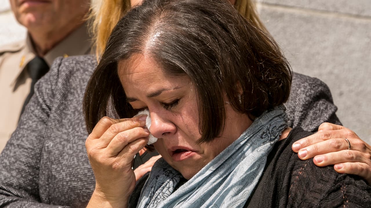 Ana Estévez, madre de 'Piqui', suplicaba por información sobre el paradero de su hijo.