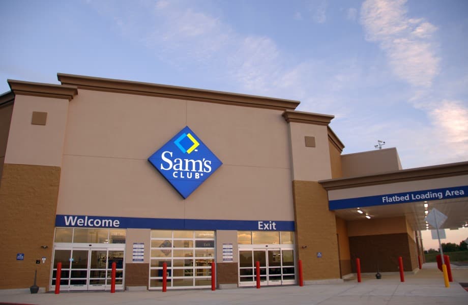 El nuevo horario de
<b>Sam's Club</b> será de 9 a.m. - 8 p.m. de lunes a sábado, y de 10 a.m. a 6 p.m. el domingo.