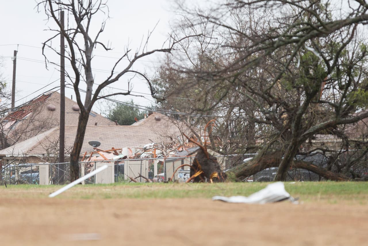 Daños por tornado en el norte de Texas