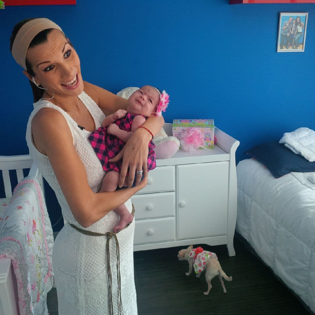 El 20 de junio, Alan y Cristy nos abrieron las puertas de su casa para la primera aparición de Michelle en televisión.