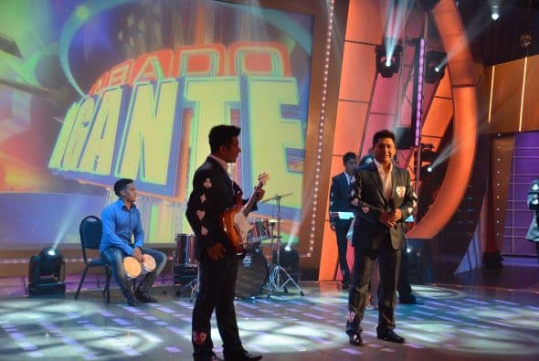 Y para continuar con la buena música, llega al programa el grupo La Apuesta, que en esta ocasión nos traen una propuesta innovadora, una bachata-norteña.