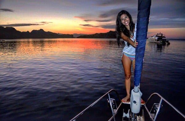 Muchos piensan que su debut en la pantalla chica fue con la telenovela 'Peregrina', pero lo cierto es que su primer oportunidad se la dio Gerardo Quiroz en la serie familiar 'Bajo el mismo techo', en 2005.