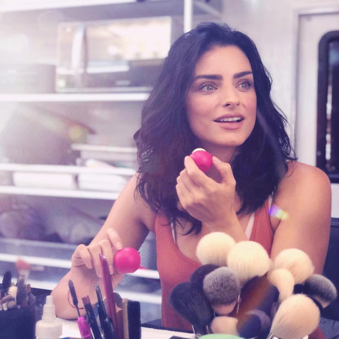 Una joven venezolana se comparó con la actriz y su parecido ha dado de qué hablar.