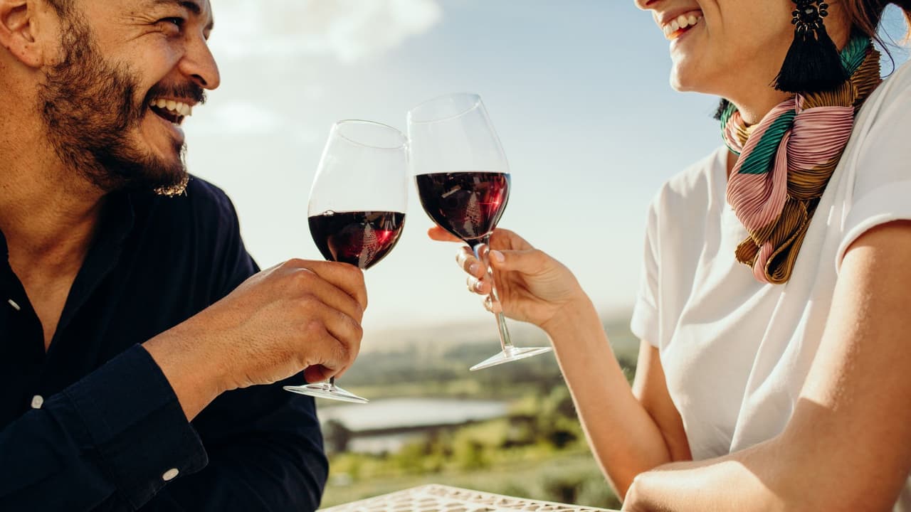 ¿Vino con tu date? Aprende cómo se pronuncian correctamente estos 20 vinos e impacta a tu crush