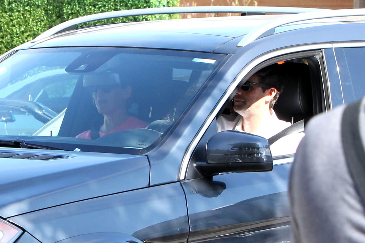 La estrella de cine notó la presencia de las cámaras, pero no intentó ocultarse.