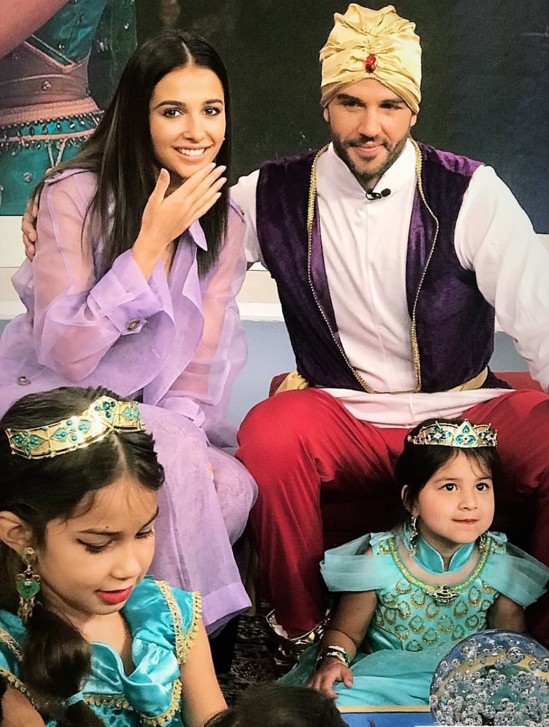 El chef Yisus no desaprovechó el momento para fotografiarse con la actriz y las princesitas que estuvieron felices en el estudio.