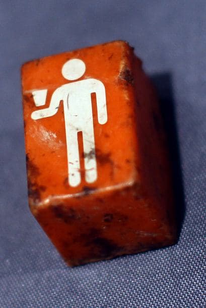 Los aviones de los vuelos 11 de American Airlines y 175 de United Airlines fueron los primeros en ser secuestrados siendo estrellados contra las dos Torres Gemelas del World Trade Center, el primero contra la torre Norte, el segundo poco después contra la Sur, provocando que ambos rascacielos se derrumbaran en las dos horas siguientes.