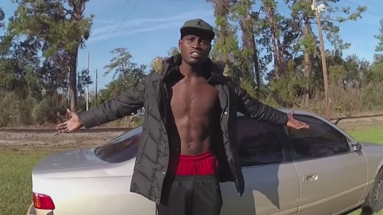 Un nuevo video da cuenta de un incidente entre oficiales y Ahmaud Arbery en 2017