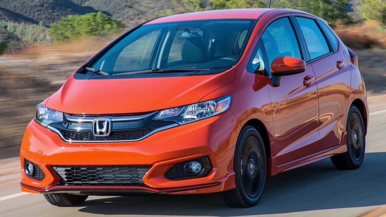 <h3 class="cms-h3-H3">8. Honda Fit</h3>
<br>Este subcompacto hatchback japonés, que ha sido 
<b>un favorito de la prensa especializada</b> desde la llegada de su primera generación en 2006, proporciona toneladas de versatilidad gracias a su interior impresionablemente configurable. El Fit es también económico de operar pero a criterio de Consumer Reports penliza a sus ocupantes con una "marcha dura y ruidosa".