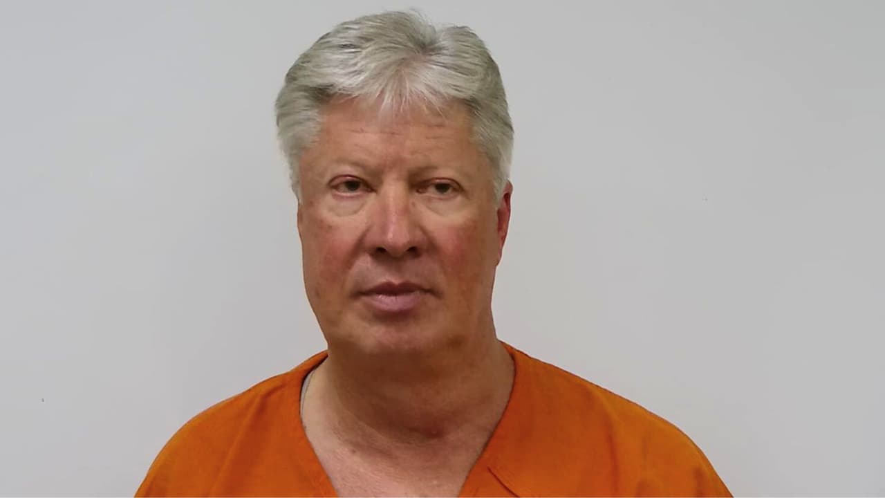 Robert Morris, exasesor espiritual de Trump, se declara culpable de abuso sexual a una menor