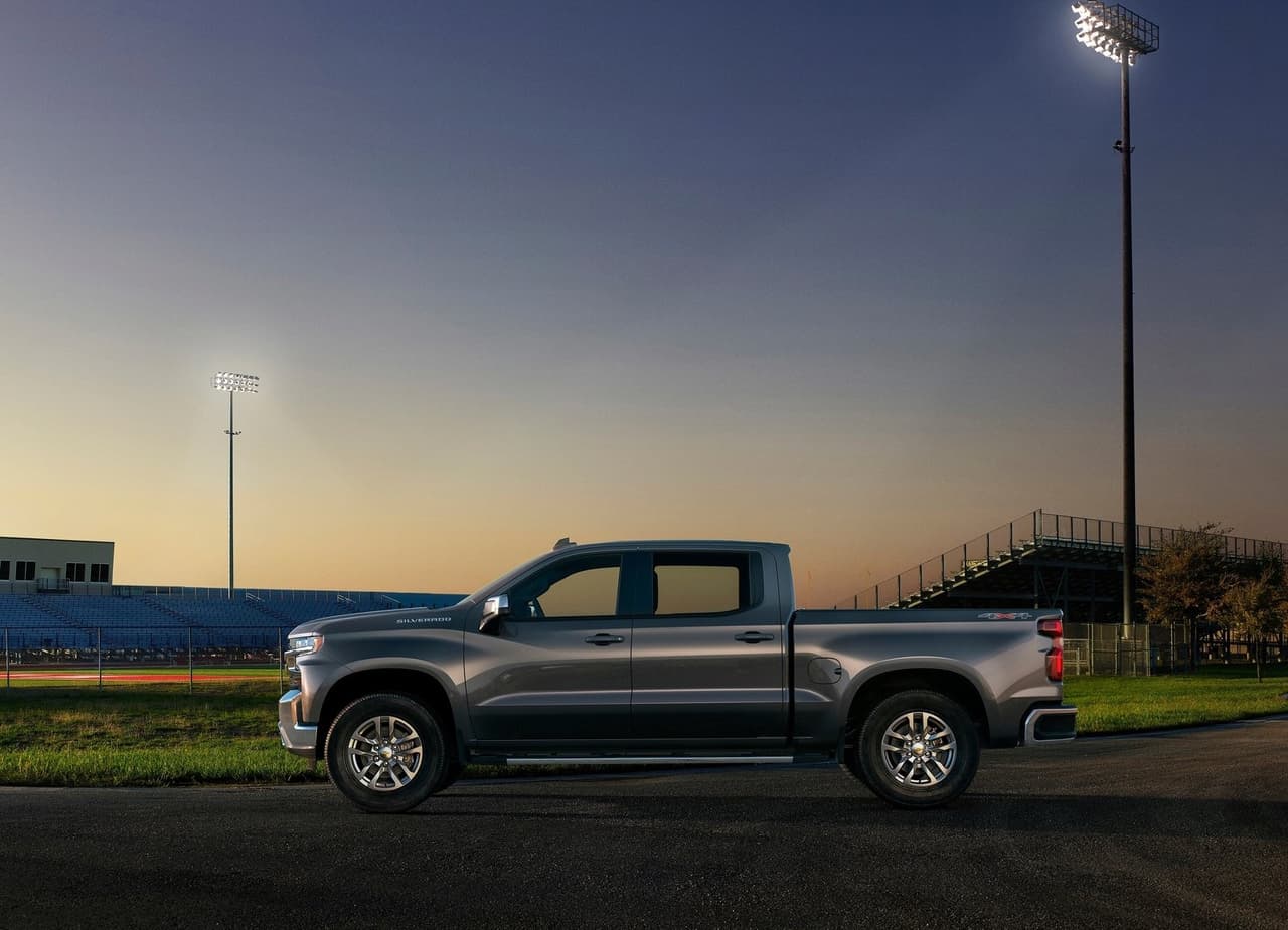 Los datos correspondientes al mes de abril 2020 indican que en total se vendieron más de 186,000 unidades de pickups, mientras que solamente se registraron poco más de 169,000 unidades vendidas de sedanes.