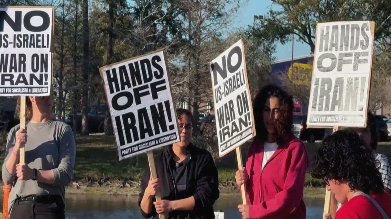 “Saquen las manos de Irán”, protestan en Orlando contra ataques y acusan que obedece a “intereses”