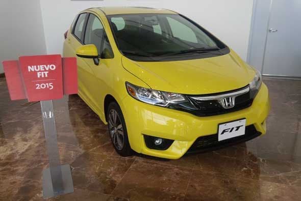 Localizado en Celaya, Guanajuato, la planta cuya inversión fue de $800 millones de dólares iniciará producción a menos de dos años del inicio de su construcción a principios de 2012, y empleará a 3,200 asociados con una capacidad anual de 200,000 vehículos y motores cuando está alcance la producción completa a finales de año. Además de su Honda Fit 2015, la planta comenzará la producción a finales de año de todas las nuevas compactas SUV. La apertura de la Planta en Celaya incrementa la capacidad anual de producción de automóviles en Norte América en un aproximado de 1.92 millones de unidades.