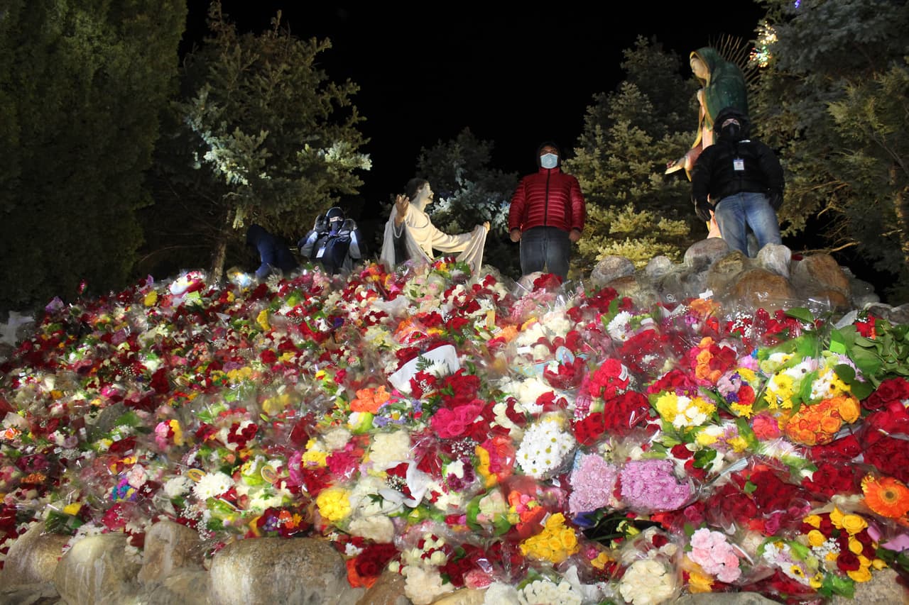 La fuerte presencia de los jóvenes este año llamó la atención de Esequiel Sánchez, Rector del Santuario de Nuestra Señora de Guadalupe.