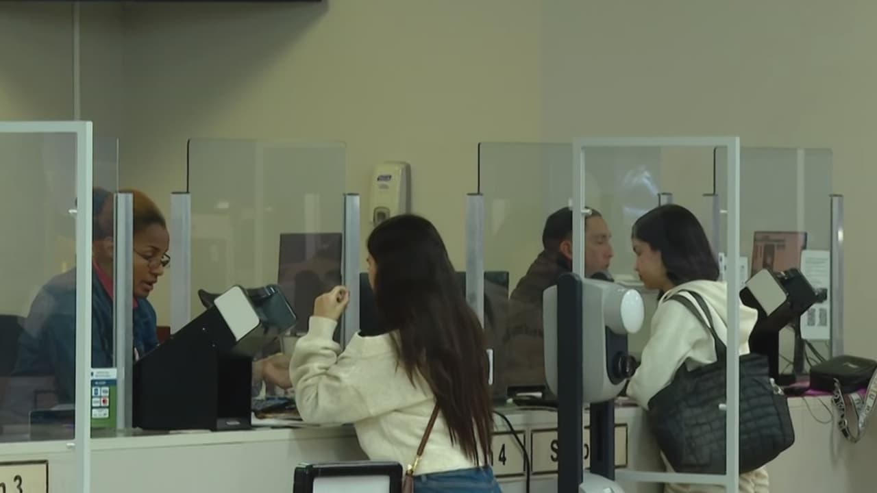 ¡Toma Nota! Estos son los nuevos requisitos para registrar un vehículo a tu nombre en Florida