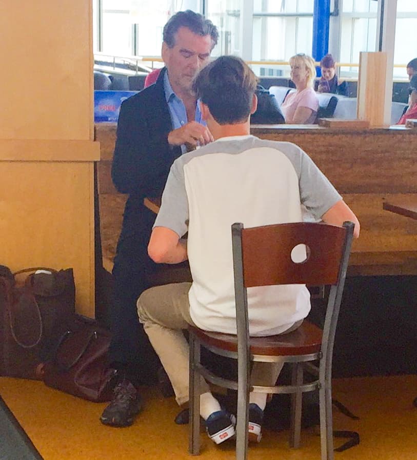 Sin embargo, sus planes fueron atrasados debido a lo que portaba.