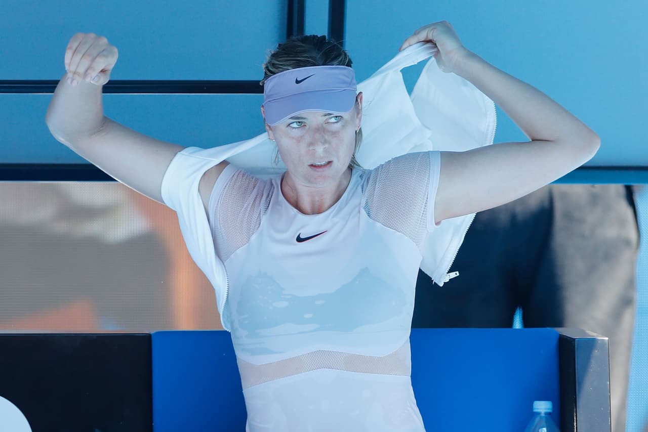 La rusa María Sharapova, aún vigente en el torneo, tiene fama gracias a una mezcla de talento y belleza: con cuerpo estilizado y rostro angelical, su sonrisa nunca pasa de moda.
