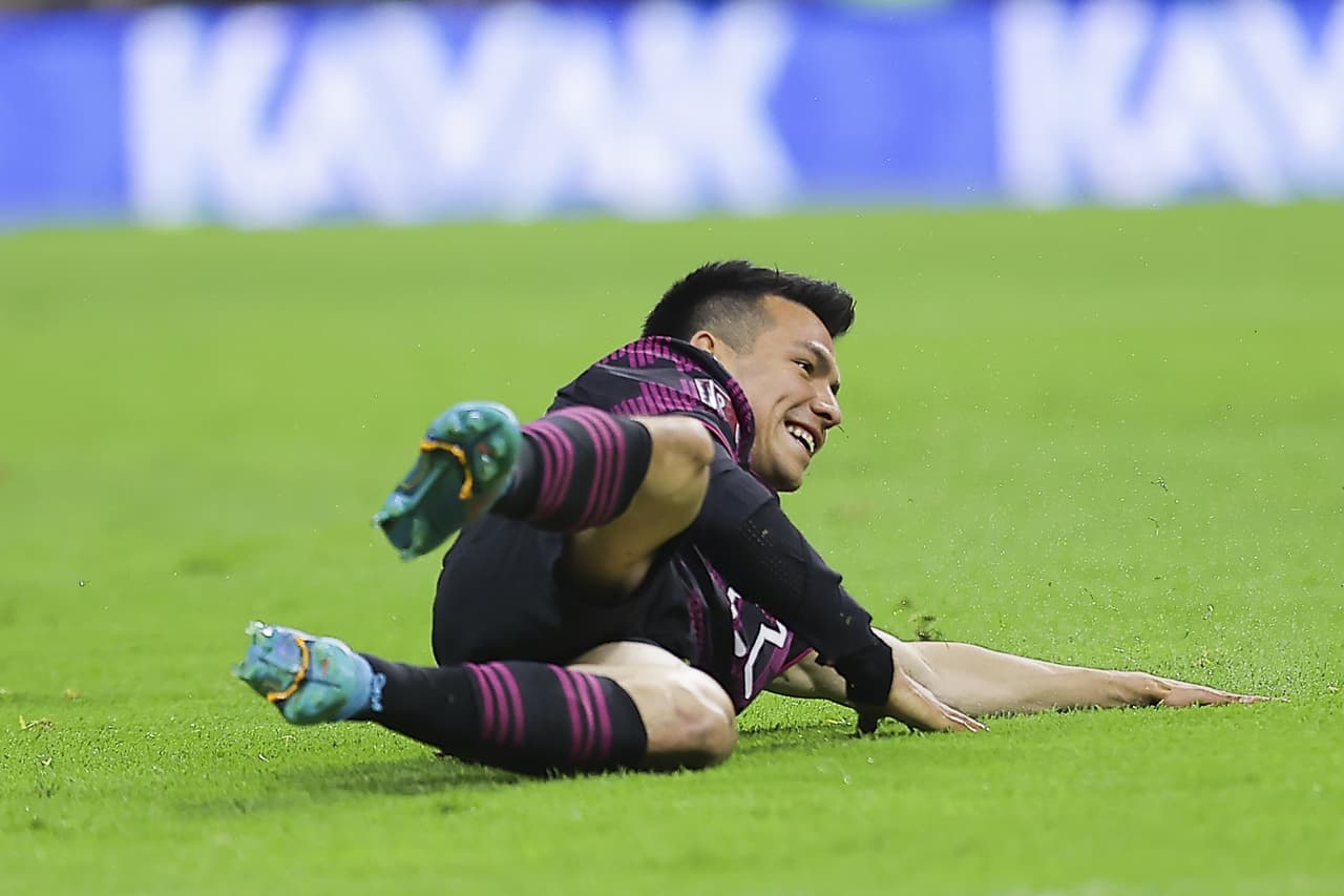 México selló su pase al Mundial con una victoria sobre El Salvador, gracias a los goles de Uriel Antuna y Raúl Jiménez.