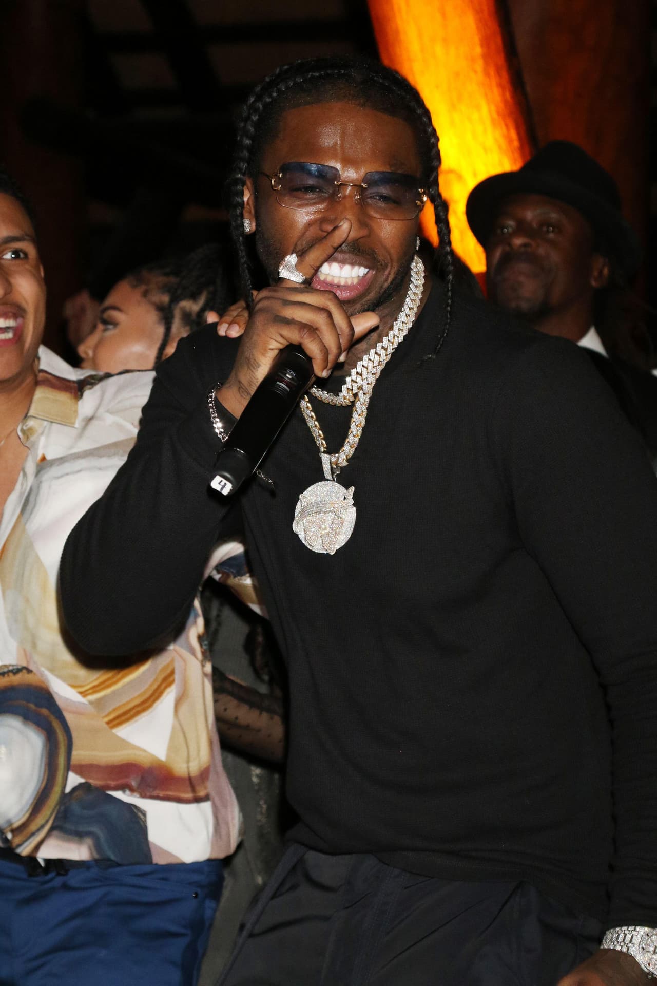 Hasta ahora, las autoridades 
<b>no han detenido a los sospechosos</b> que habrían cometido el crimen. Tampoco han sido identificados. 
<br>